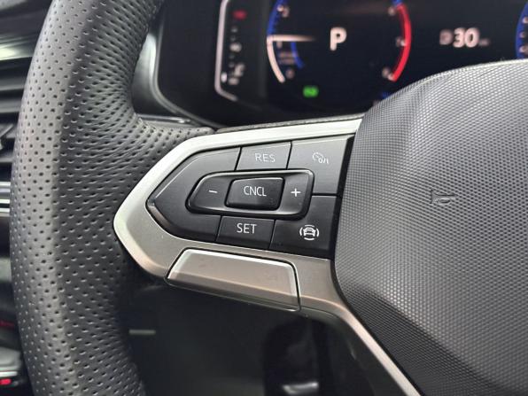 Volkswagen Polo VI с пробегом 2021 года, цена 1 545 000 рублей, 207216 км, лифтбек, Автокод Объявления