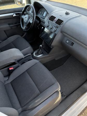 Volkswagen Touran I Рестайлинг 2 с пробегом 2012 года, цена 981 000 рублей, 258181 км, компактвэн, Автокод Объявления