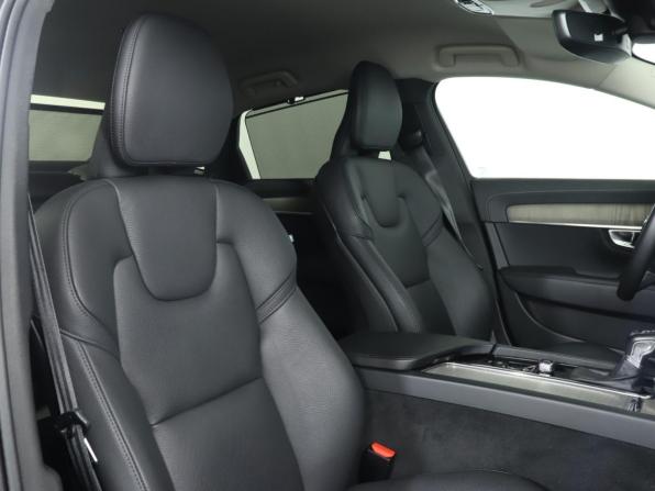 Volvo S90 II Рестайлинг с пробегом 2021 года, цена 3 599 000 рублей, 83400 км, седан, Автокод Объявления