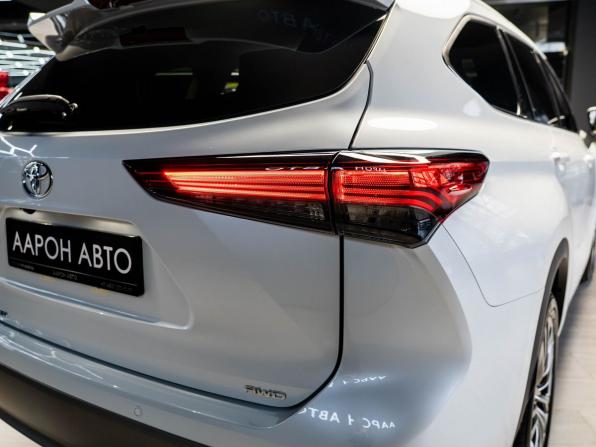 Toyota Highlander IV (XU70) с пробегом 2025 года, цена 5 450 000 рублей, 21 км, внедорожник, Автокод Объявления