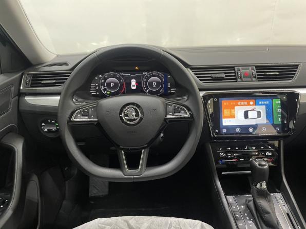 Skoda Superb III Рестайлинг с пробегом 2025 года, цена 3 280 000 рублей, 26 км, лифтбек, Автокод Объявления