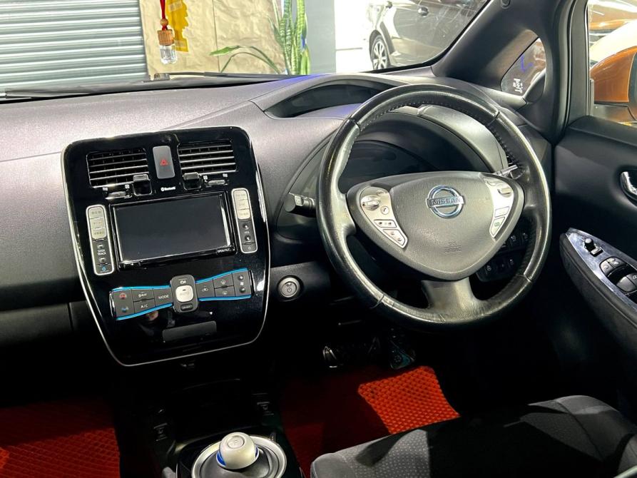 Nissan Leaf I (ZE0/AZE0) Оренбург  - изображение 20