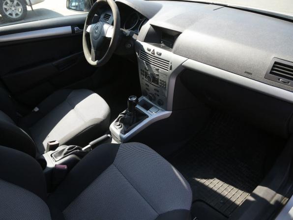 Opel Astra H Рестайлинг с пробегом 2009 года, цена 385 000 рублей, 212800 км, универсал, Автокод Объявления