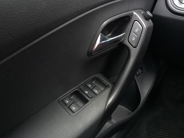 Volkswagen Polo V Рестайлинг с пробегом 2020 года, цена 1 177 000 рублей, 159839 км, седан, Автокод Объявления
