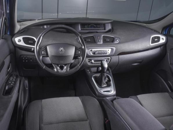 Renault Scenic III Рестайлинг с пробегом 2013 года, цена 870 000 рублей, 175203 км, компактвэн, Автокод Объявления