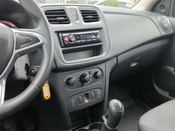 Renault Logan II Рестайлинг с пробегом 2021 года, цена 1 035 000 рублей, 56812 км, седан, Автокод Объявления