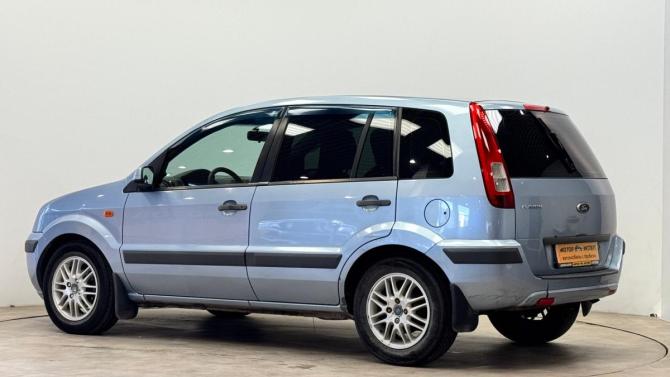 Ford Fusion I Рестайлинг с пробегом 2006 года, цена 260 000 рублей, 314000 км, хэтчбек, Автокод Объявления