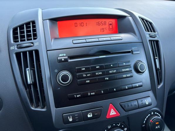 Kia Ceed I с пробегом 2007 года, цена 630 000 рублей, 239346 км, универсал, Автокод Объявления