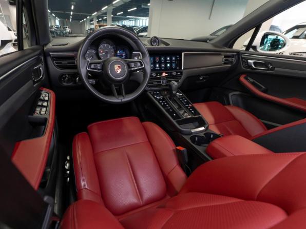 Porsche Macan I Рестайлинг 2 с пробегом 2023 года, цена 8 750 000 рублей, 864 км, внедорожник, Автокод Объявления