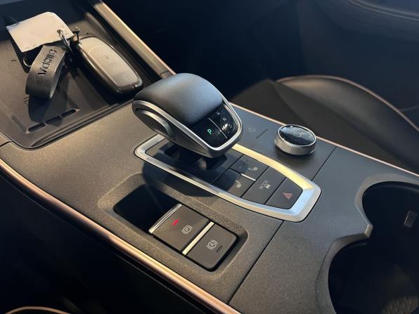 Omoda C5 I с пробегом 2024 года, цена 1 800 000 рублей, 64740 км, внедорожник, Автокод Объявления