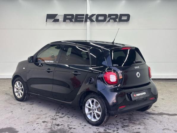 Smart Forfour II с пробегом 2017 года, цена 939 000 рублей, 86644 км, хэтчбек, Автокод Объявления