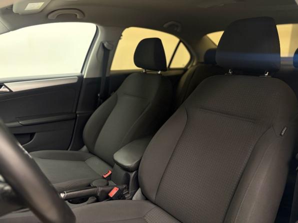 Volkswagen Jetta VI Рестайлинг с пробегом 2018 года, цена 1 489 000 рублей, 130376 км, седан, Автокод Объявления