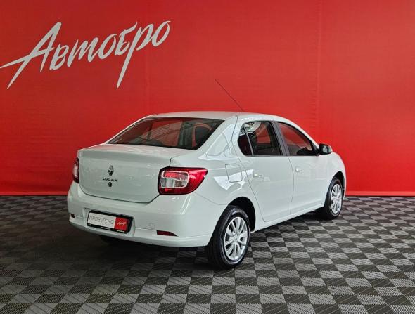 Renault Logan II Рестайлинг с пробегом 2021 года, цена 1 159 000 рублей, 34419 км, седан, Автокод Объявления