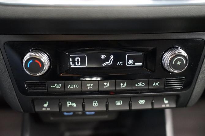 Skoda Rapid II с пробегом 2020 года, цена 1 790 000 рублей, 65330 км, лифтбек, Автокод Объявления