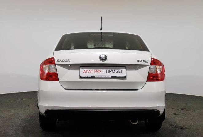 Skoda Rapid I с пробегом 2015 года, цена 700 000 рублей, 200144 км, лифтбек, Автокод Объявления