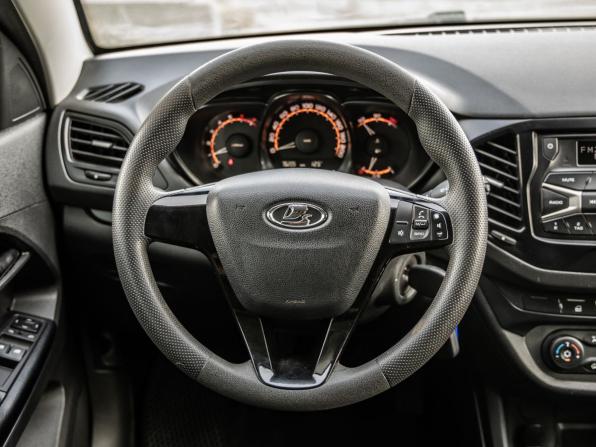 Lada (ВАЗ) Vesta I с пробегом 2021 года, цена 898 000 рублей, 75205 км, седан, Автокод Объявления