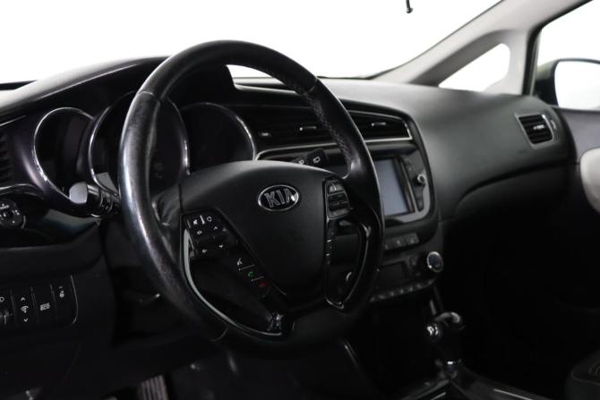 Kia Ceed II Рестайлинг с пробегом 2017 года, цена 1 499 990 рублей, 103322 км, универсал, Автокод Объявления