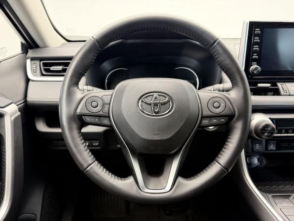 Toyota RAV4 V (XA50) с пробегом 2021 года, цена 3 428 000 рублей, 40422 км, внедорожник, Автокод Объявления
