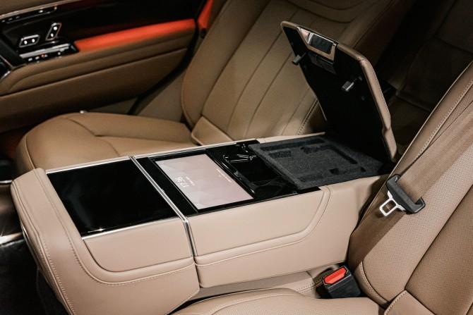 Новый Land Rover Range Rover V 2024 года, цена 36 405 800 рублей, внедорожник, Автокод Объявления