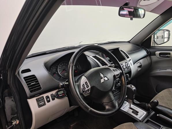 Mitsubishi Pajero Sport II Рестайлинг с пробегом 2013 года, цена 1 890 000 рублей, 201118 км, внедорожник, Автокод Объявления