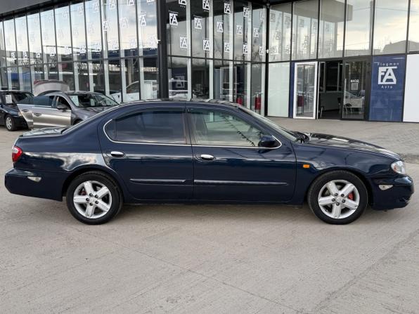 Nissan Maxima V (A33) с пробегом 2000 года, цена 487 000 рублей, 372317 км, седан, Автокод Объявления