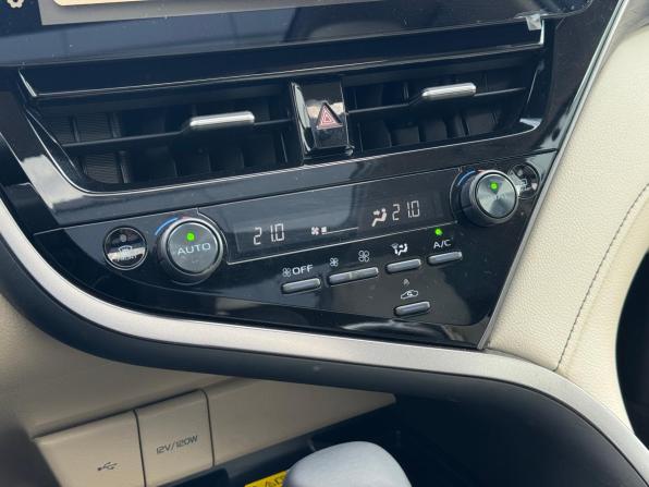 Toyota Camry VIII (XV70) Рестайлинг с пробегом 2023 года, цена 4 650 000 рублей, 27244 км, седан, Автокод Объявления