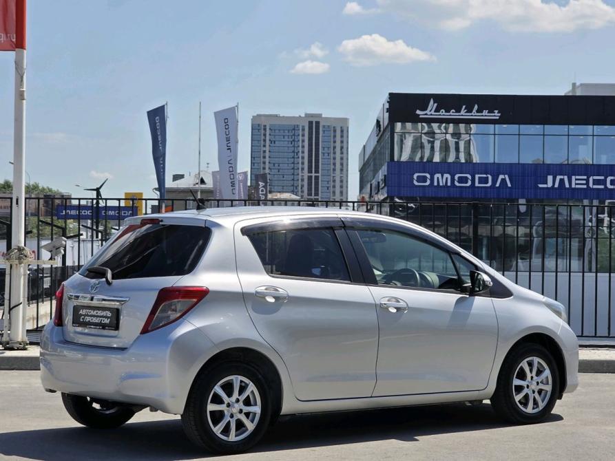 Toyota Vitz III (XP130) Новосибирск  - изображение 7