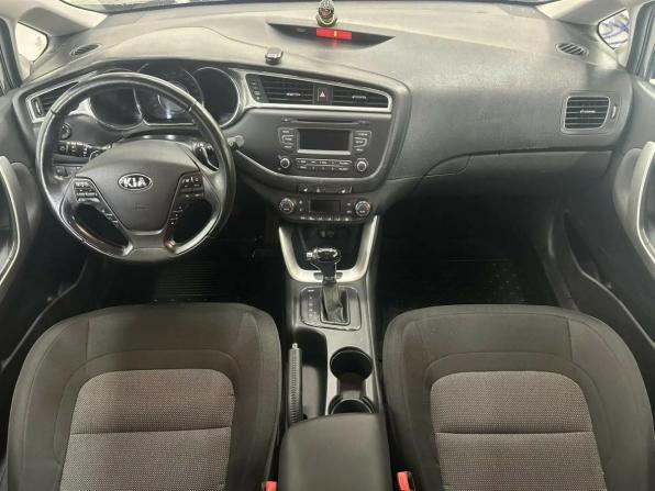 Kia Ceed II Рестайлинг с пробегом 2018 года, цена 1 591 000 рублей, 96633 км, хэтчбек, Автокод Объявления