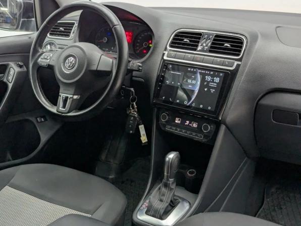 Volkswagen Polo V с пробегом 2014 года, цена 850 000 рублей, 160100 км, седан, Автокод Объявления
