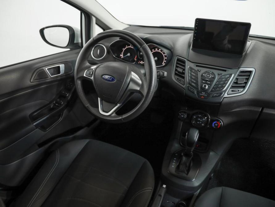 Ford Fiesta Mk6 Рестайлинг Санкт-Петербург  - изображение 9
