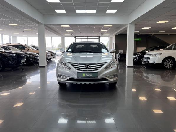 Hyundai Sonata VI (YF) с пробегом 2011 года, цена 945 000 рублей, 267025 км, седан, Автокод Объявления