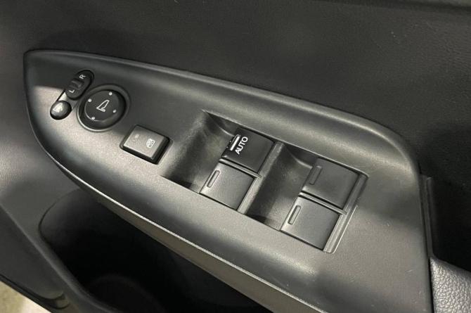 Honda Fit III Рестайлинг с пробегом 2018 года, цена 985 000 рублей, 104295 км, хэтчбек, Автокод Объявления
