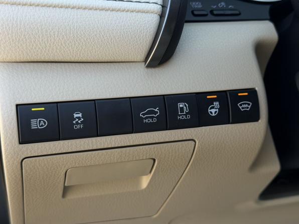 Toyota Camry VIII (XV70) Рестайлинг с пробегом 2021 года, цена 3 350 000 рублей, 74310 км, седан, Автокод Объявления