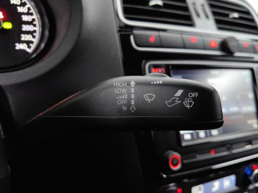 Volkswagen Polo V Рестайлинг Подольск  - изображение 20