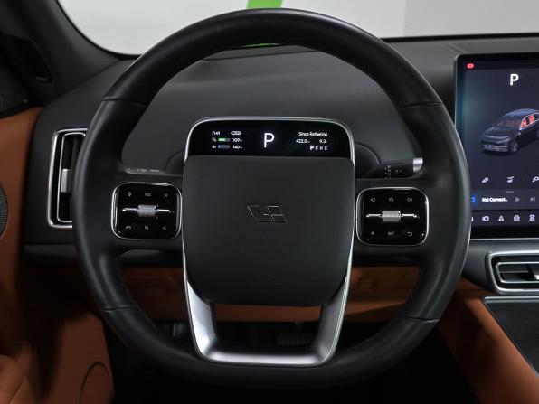 Li Auto (Lixiang) L7 I с пробегом 2023 года, цена 5 950 000 рублей, 33000 км, внедорожник, Автокод Объявления