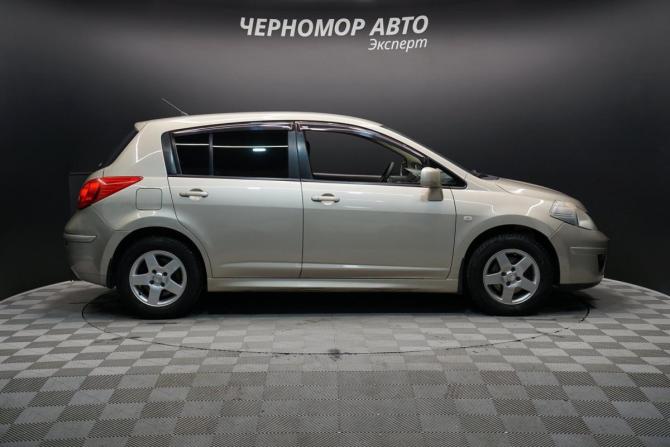 Nissan Tiida I Рестайлинг с пробегом 2011 года, цена 785 000 рублей, 225000 км, хэтчбек, Автокод Объявления
