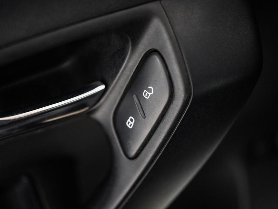 Volkswagen Polo V Рестайлинг Иркутск  - изображение 15