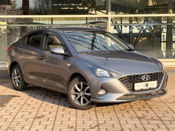 Hyundai Solaris II с пробегом 2020 года, цена 1 414 000 рублей, 52576 км, седан, Автокод Объявления