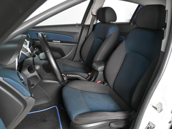 Chevrolet Cruze I Рестайлинг с пробегом 2015 года, цена 879 000 рублей, 213438 км, хэтчбек, Автокод Объявления