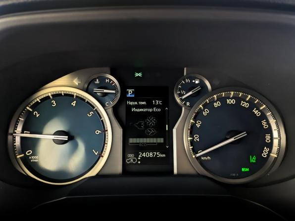 Toyota Land Cruiser Prado 150 Series Рестайлинг 2 с пробегом 2018 года, цена 4 500 000 рублей, 238427 км, внедорожник, Автокод Объявления