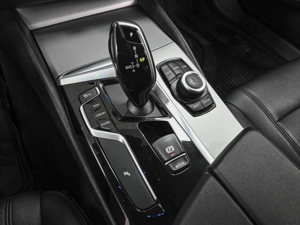 BMW 5 серии VII (G30/G31/G38) с пробегом 2019 года, цена 2 668 000 рублей, 240053 км, седан, Автокод Объявления