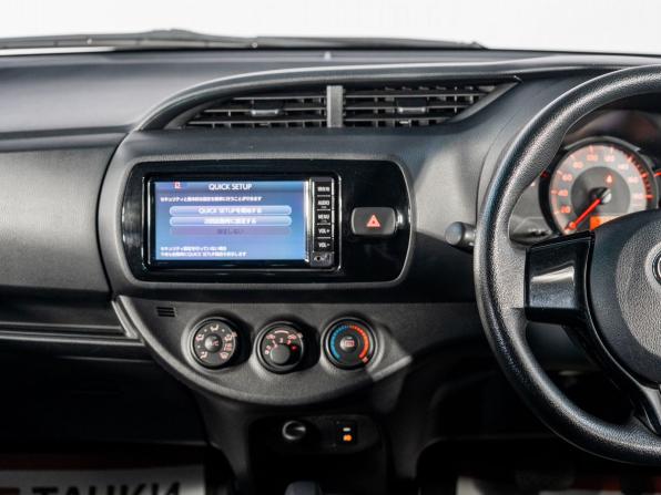 Toyota Vitz III (XP130) Рестайлинг 2 с пробегом 2017 года, цена 920 300 рублей, 80254 км, хэтчбек, Автокод Объявления