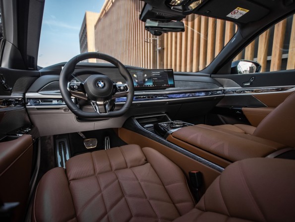 Новый BMW 7 серии VII (G70) 2024 года, цена 25 867 300 рублей, седан, Автокод Объявления