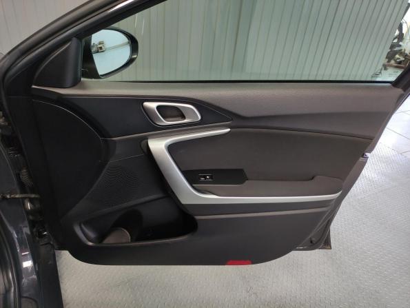 Kia Ceed III с пробегом 2019 года, цена 1 630 000 рублей, 98203 км, хэтчбек, Автокод Объявления