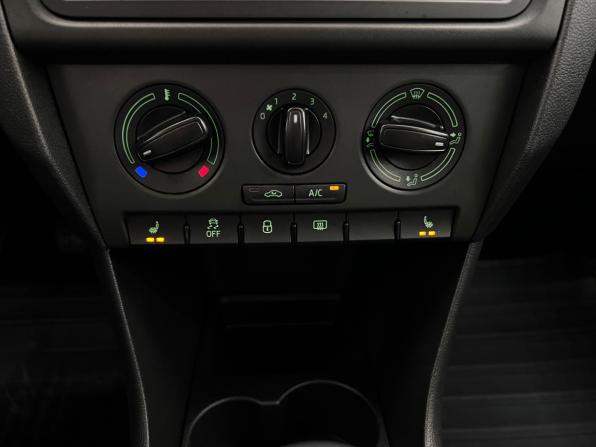 Skoda Rapid I с пробегом 2016 года, цена 1 040 000 рублей, 107568 км, лифтбек, Автокод Объявления