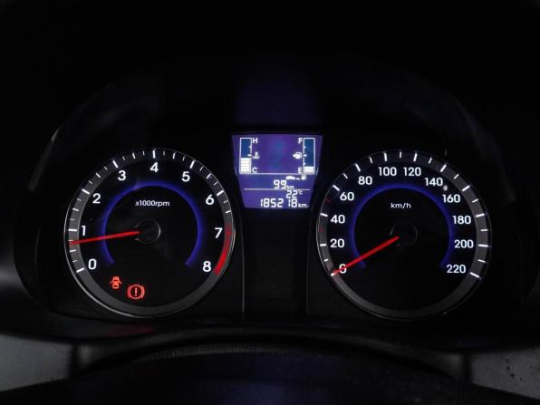 Hyundai Solaris I Рестайлинг с пробегом 2015 года, цена 849 000 рублей, 185218 км, седан, Автокод Объявления