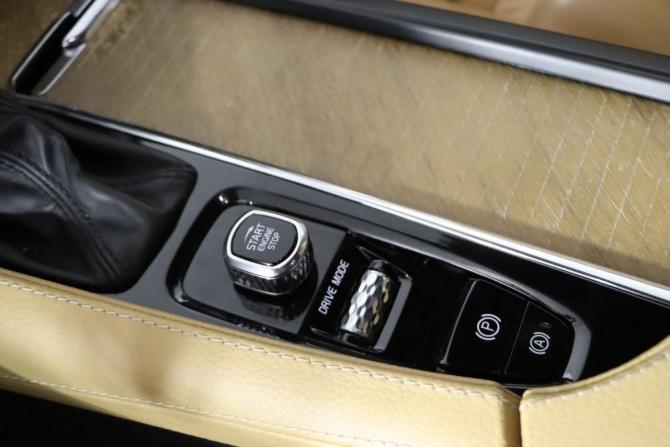 Volvo XC90 II с пробегом 2017 года, цена 3 999 990 рублей, 140642 км, внедорожник, Автокод Объявления