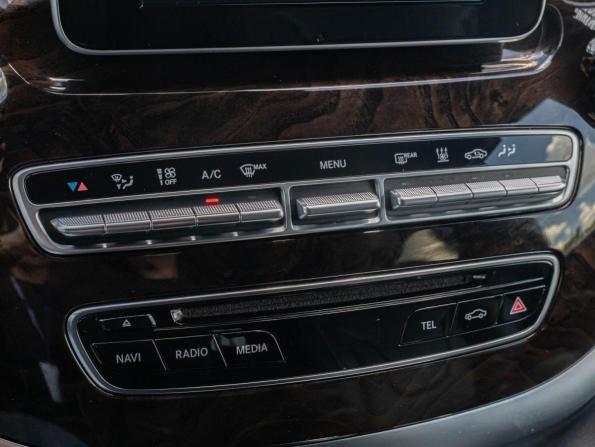 Mercedes-Benz V-Класс III (W447) Рестайлинг с пробегом 2019 года, цена 4 849 000 рублей, 142790 км, минивэн, Автокод Объявления