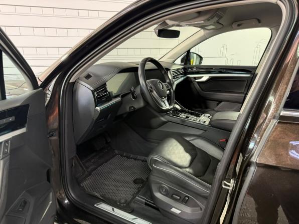 Volkswagen Touareg III с пробегом 2018 года, цена 4 285 000 рублей, 151251 км, внедорожник, Автокод Объявления