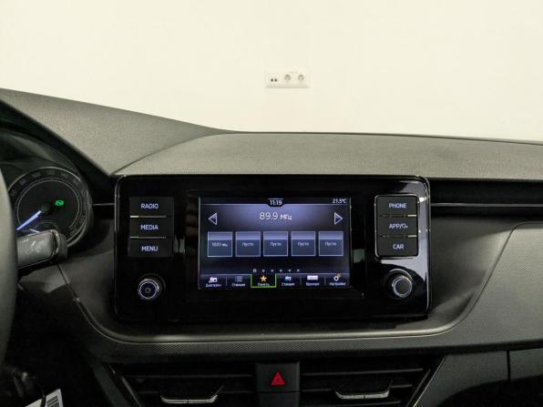 Skoda Rapid II с пробегом 2022 года, цена 1 799 000 рублей, 53946 км, лифтбек, Автокод Объявления